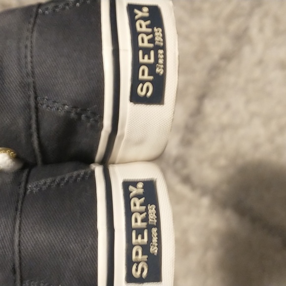 Sperry woman's size 7M/6.5M Top-Sider boat shoe/sneaker*different foot size* - Picture 5 of 11